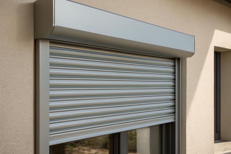 detalle de persiana de aluminio moderna destacando calidad y acabado profesional